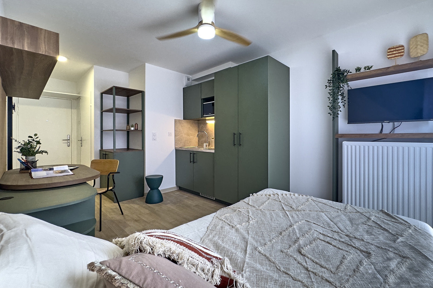 Canvas Bordeaux Docks